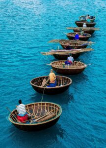 ここから高千穂へのアクセス方法と観光スポットは？